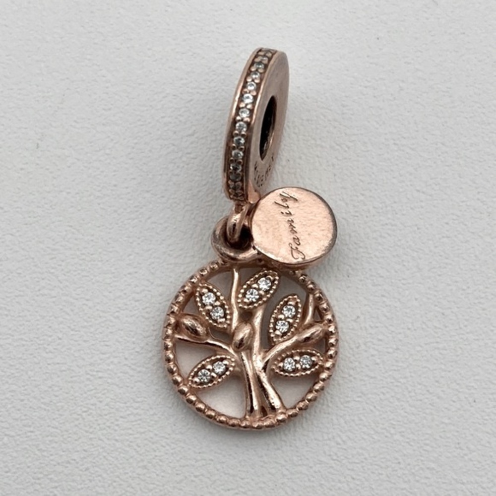 Pandora Family Heritage Rose Gold Dangle Charm.